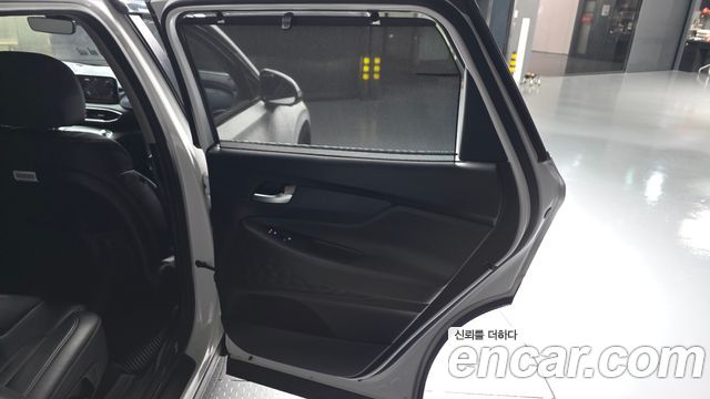 Hyundai Santafe 2023 — photo 15