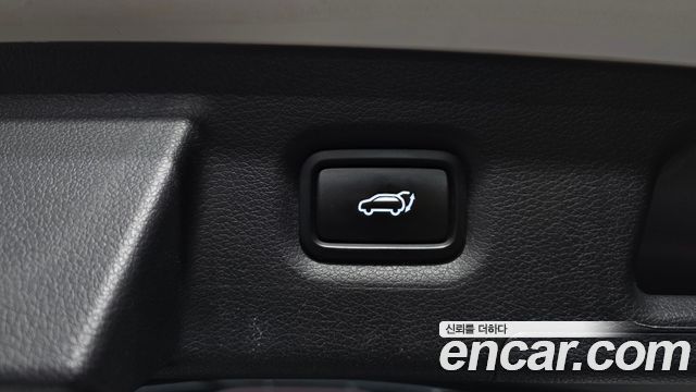Hyundai Santafe 2023 — photo 27