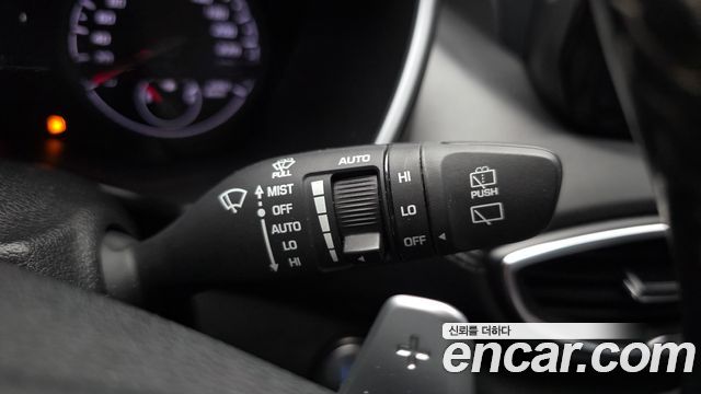 Hyundai Santafe 2023 — photo 28