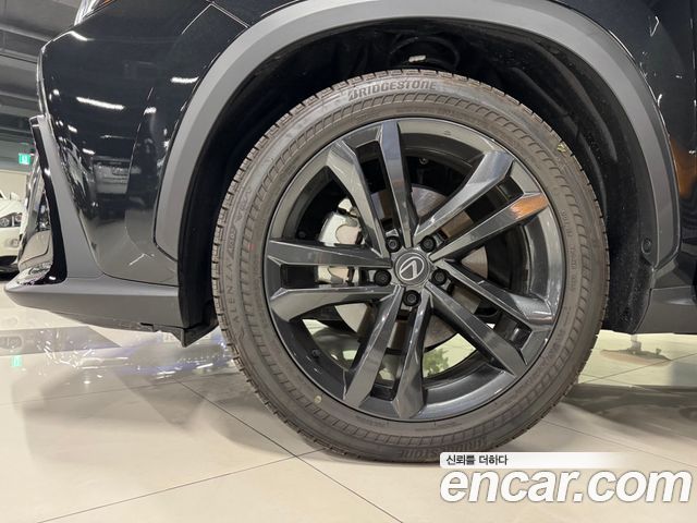 Lexus NX 2026 — photo 4