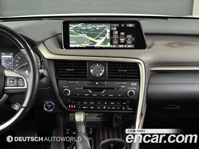 Lexus RX 2017 — photo 14