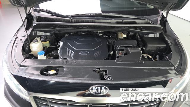 Kia Canival 2019 — photo 6