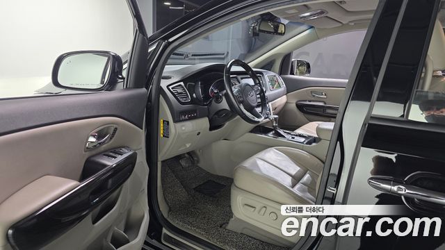 Kia Canival 2019 — photo 13