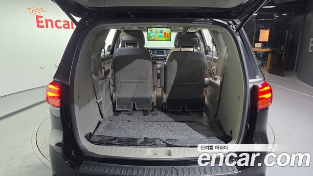 Kia Canival 2019 — photo 26