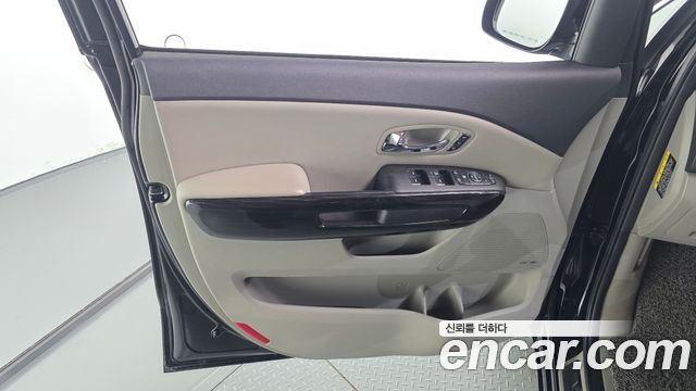 Kia Canival 2019 — photo 14