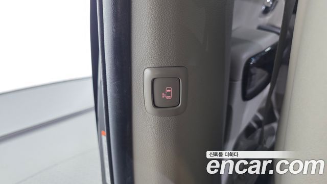 Kia Canival 2019 — photo 32