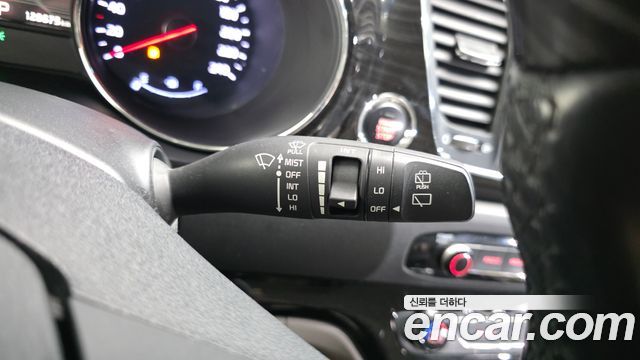 Kia Canival 2019 — photo 36