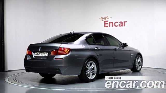 BMW 5-Series 2016 — photo 2