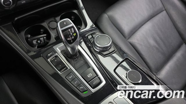 BMW 5-Series 2016 — photo 9
