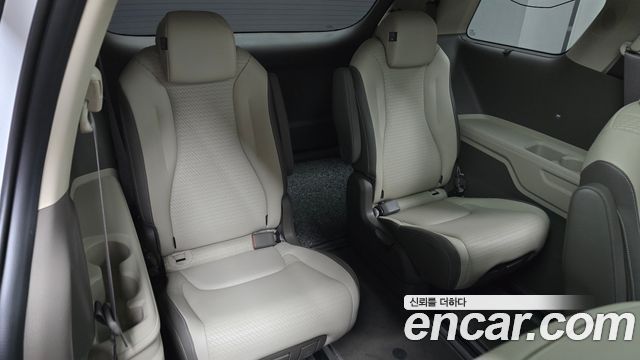 Kia Canival 2023 — photo 18