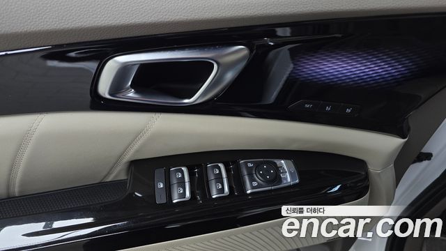 Kia Canival 2023 — photo 26