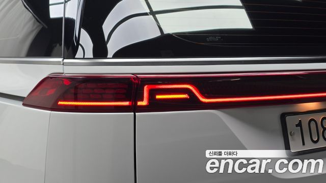Kia Canival 2023 — photo 9