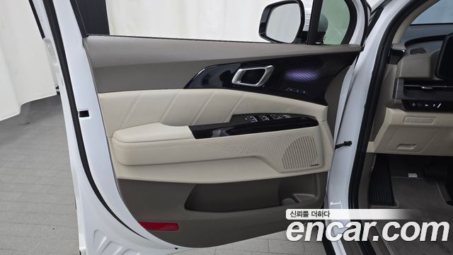 Kia Canival 2023 — photo 14