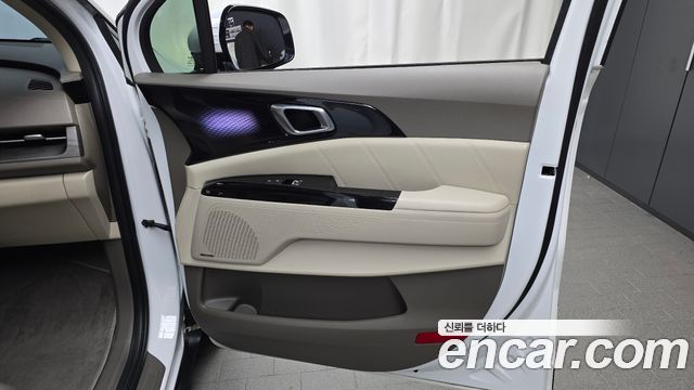 Kia Canival 2023 — photo 15