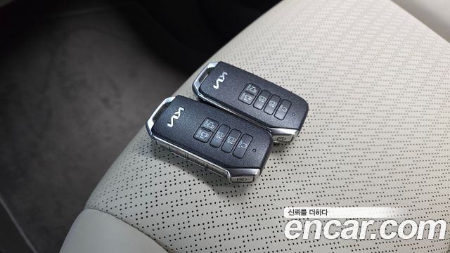 Kia Canival 2023 — photo 27