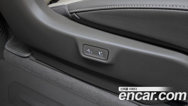 Kia Canival 2023 — photo 33