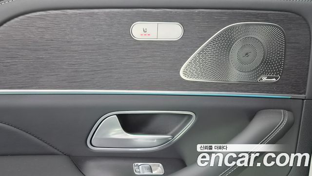 Mercedes-Benz GLE-Class 2026 — photo 13