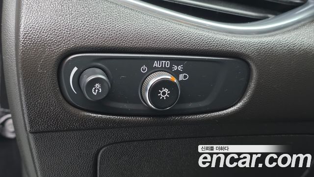 Chevrolet Korea Malibu 2017 — photo 20