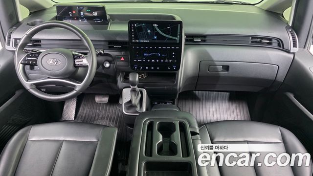 Hyundai Staria 2023 — photo 7