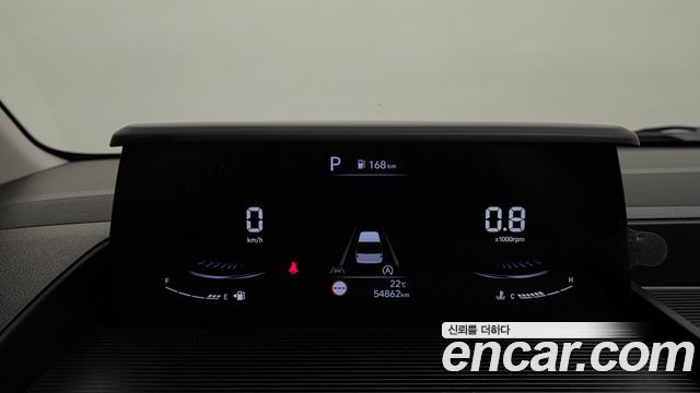 Hyundai Staria 2023 — photo 8