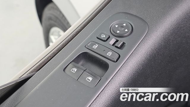 Hyundai Staria 2023 — photo 12