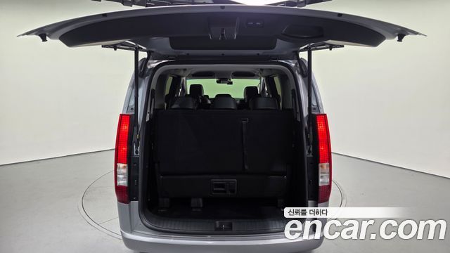 Hyundai Staria 2023 — photo 20