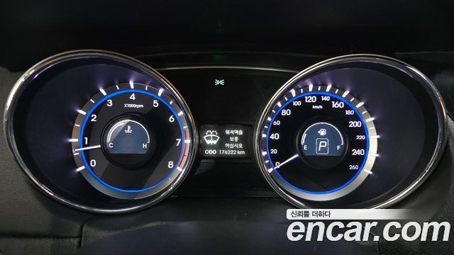 Hyundai Sonata 2013 — photo 11