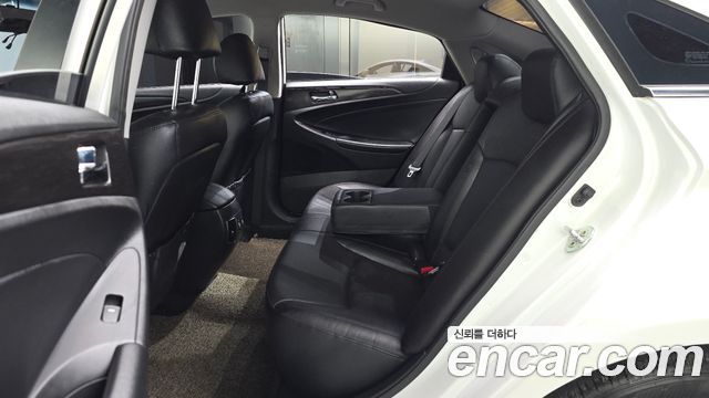 Hyundai Sonata 2013 — photo 17