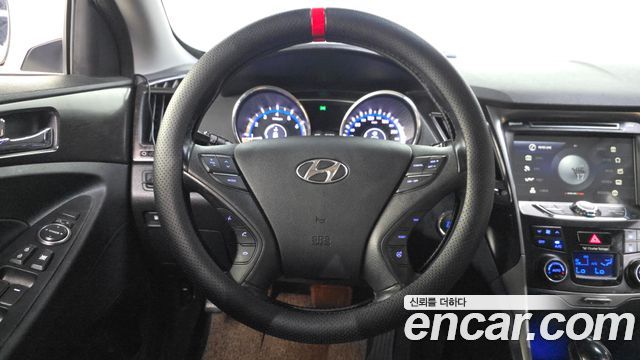 Hyundai Sonata 2013 — photo 19