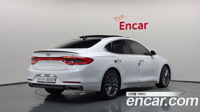 Hyundai Grandeur 2017 — photo 2