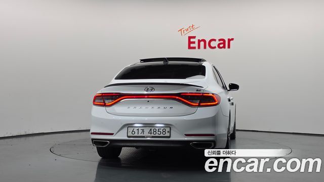 Hyundai Grandeur 2017 — photo 4