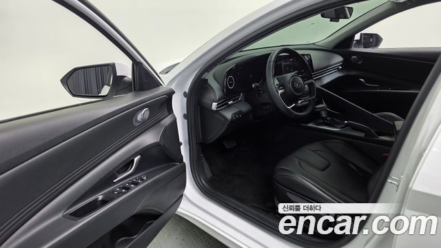 Hyundai AVANTE 2021 — photo 11