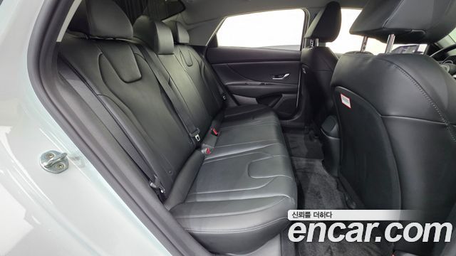 Hyundai AVANTE 2021 — photo 20