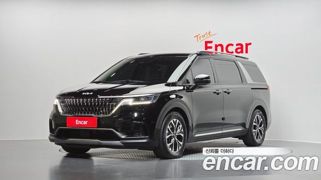 Kia Canival 2023 — photo 1