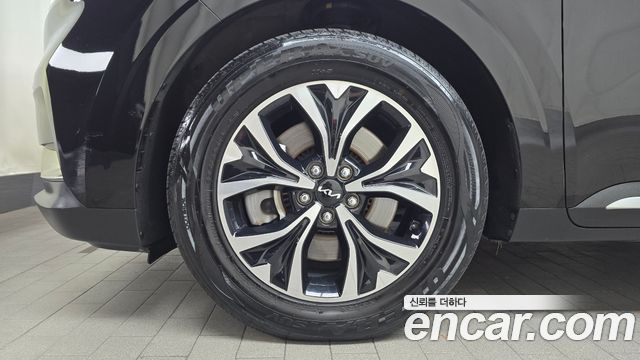 Kia Canival 2023 — photo 5