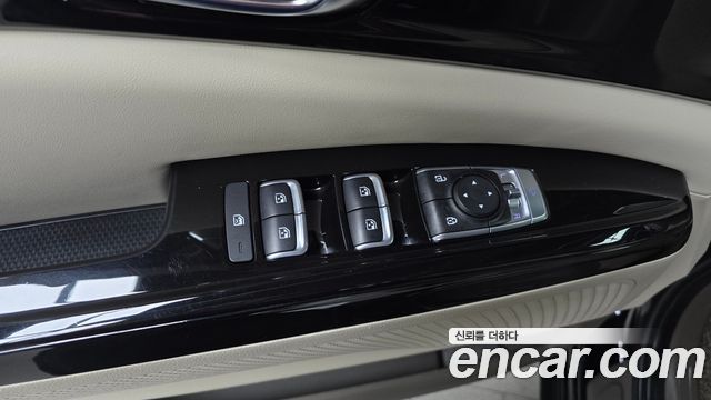 Kia Canival 2023 — photo 25