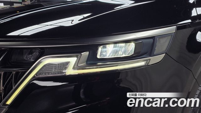 Kia Canival 2023 — photo 8