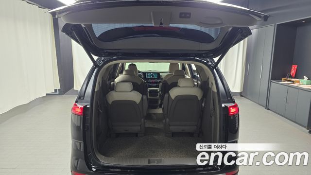 Kia Canival 2023 — photo 31