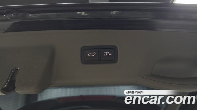 Kia Canival 2023 — photo 32