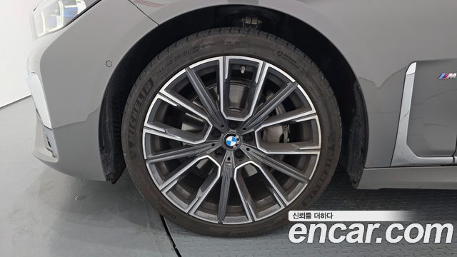 BMW 7-Series 2021 — photo 5
