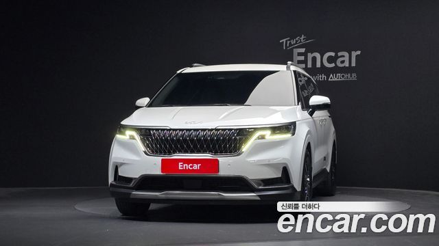 Kia Canival 2023 — photo 3
