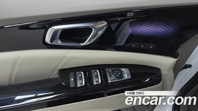Kia Canival 2023 — photo 24