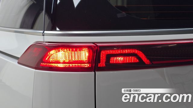 Kia Canival 2023 — photo 9