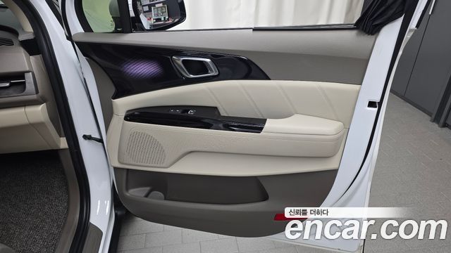 Kia Canival 2023 — photo 15