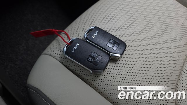 Kia Canival 2023 — photo 27