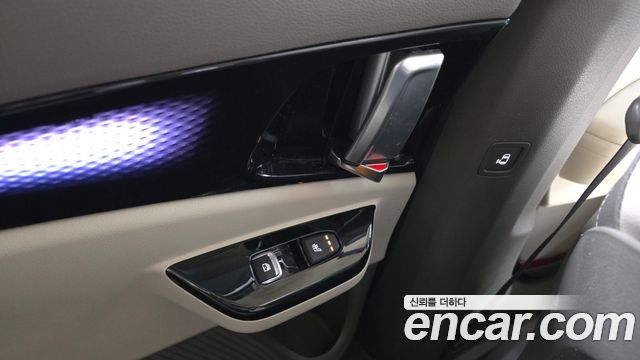 Kia Canival 2023 — photo 29
