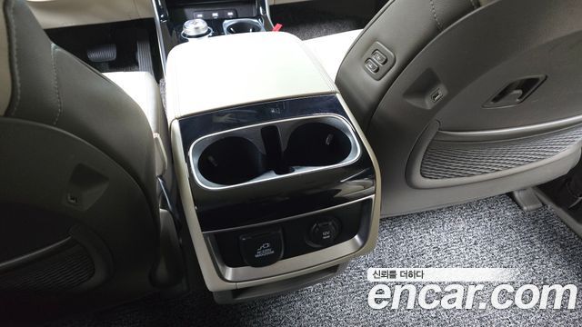 Kia Canival 2023 — photo 30