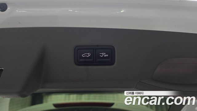 Kia Canival 2023 — photo 32
