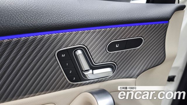 Mercedes-Benz A-Class 2025 — photo 23