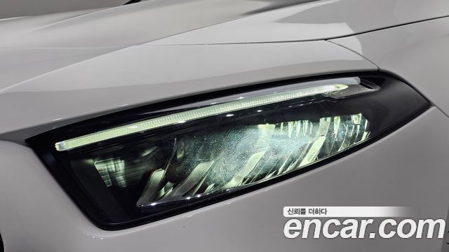 Mercedes-Benz A-Class 2025 — photo 8